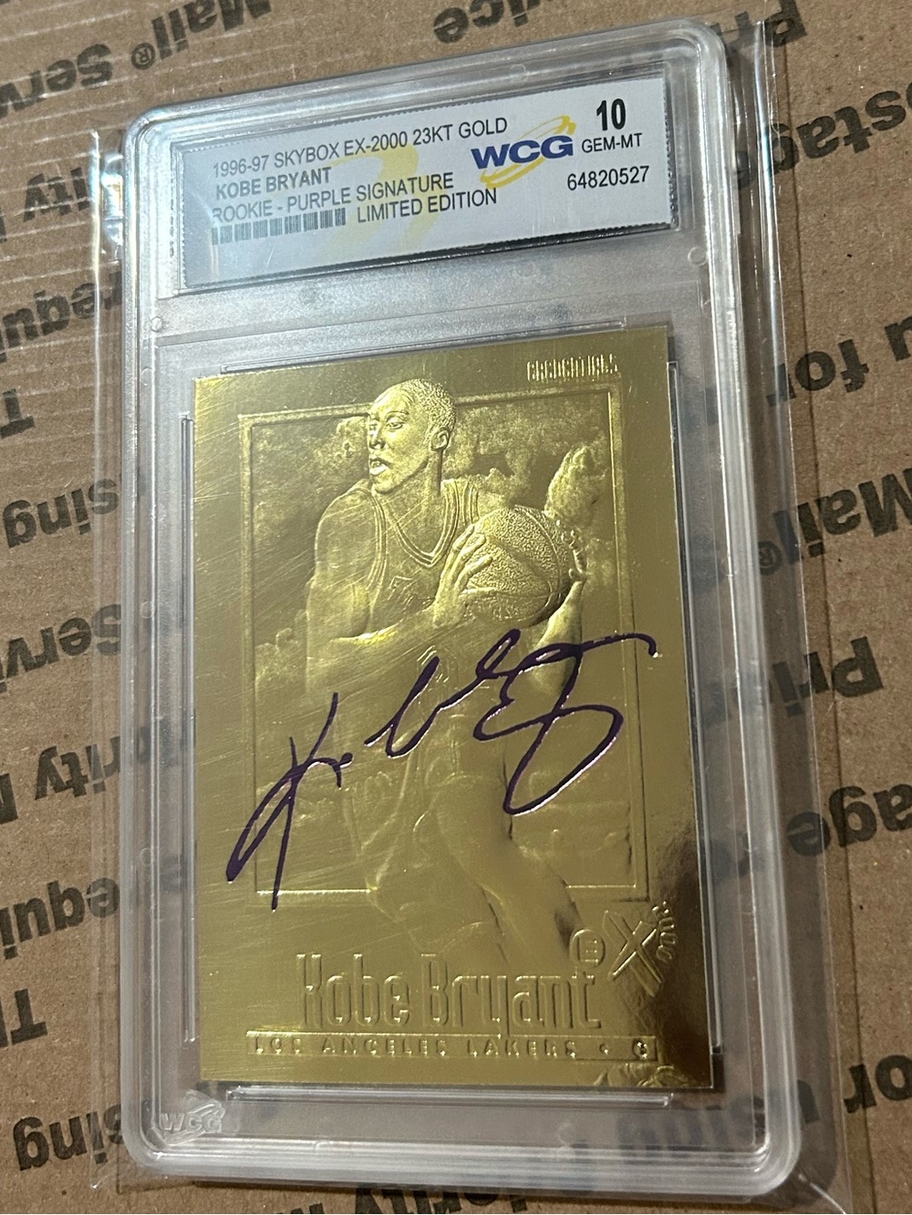 WCG 10 Kobe Bryant '97 SkyBox EX-2000 23KT Gold / Purple Auto Rookie Graded Card